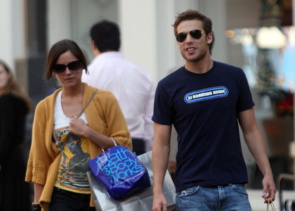 Jessica Stroup & Dustin Milligan - Spotted.